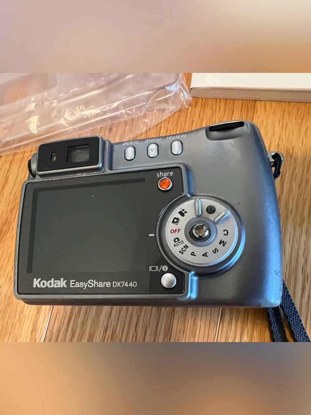 Kodak EasyShare DX 7440 Digital Camera Bundle